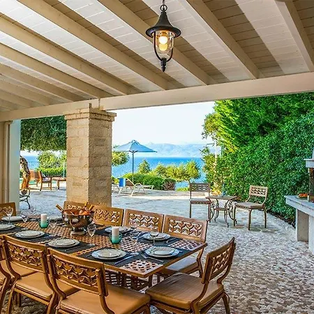 Sleeps 11 Pool Air Con Wifi Villa Kassiopi