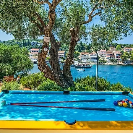 Villa Sleeps 11 Pool Air Con Wifi *