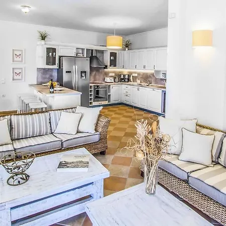Sleeps 11 Pool Air Con Wifi Villa Kassiopi